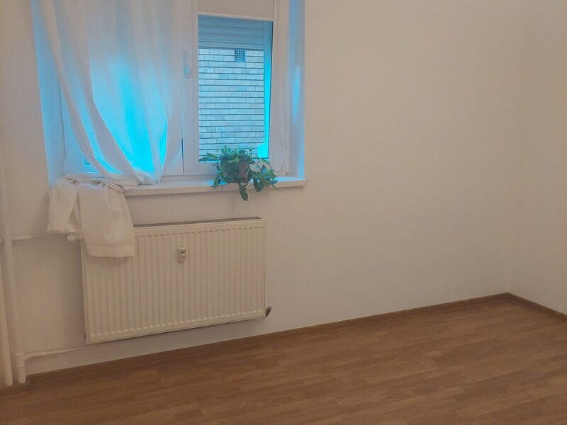 Drumul Taberei vis-a-vis Plaza Romania ap 2 camere.